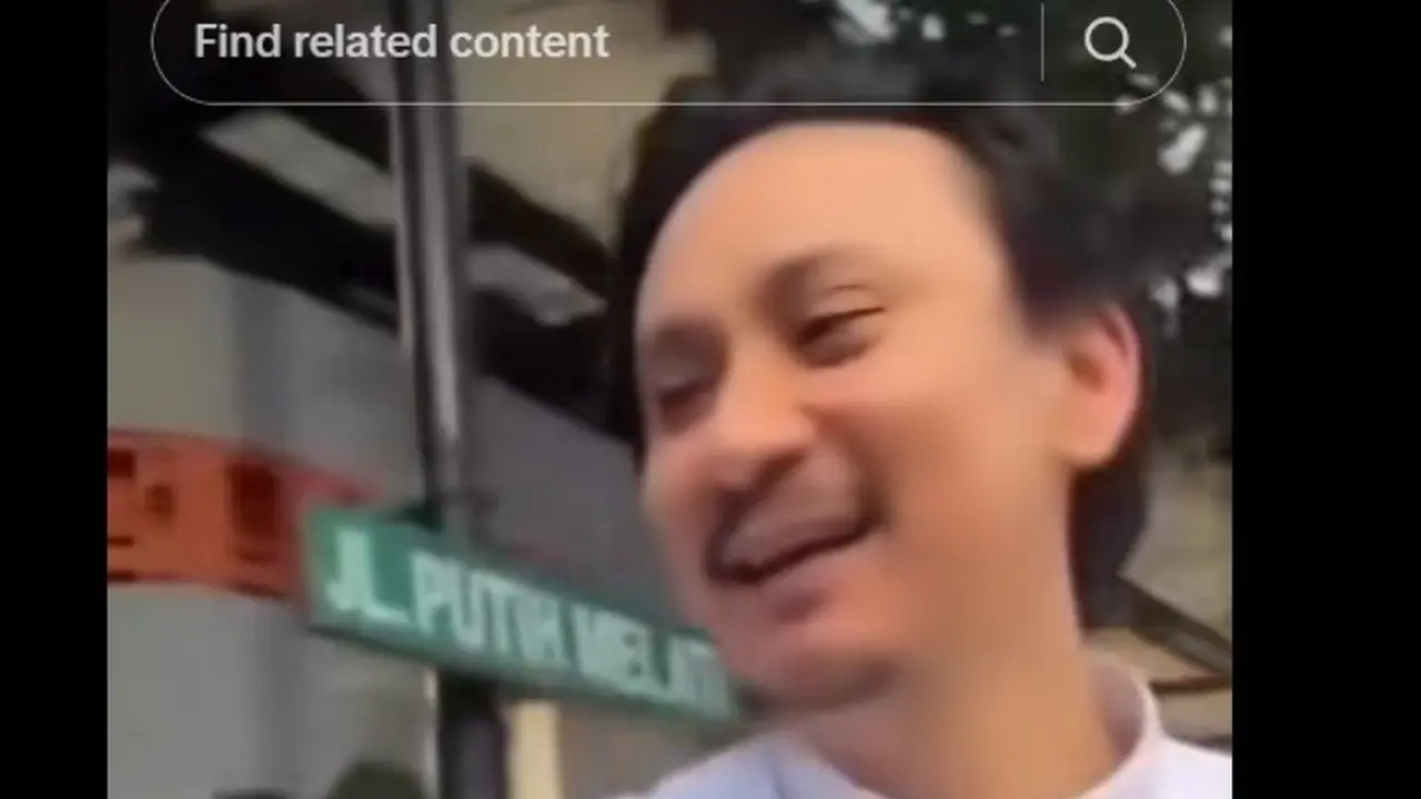 Vincent Rompies Pakai Gamis Putih Diduga untuk Salat Id, Disebut Bakal Jadi Tren.  foto: TikTok @ptrhsyu22