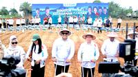 Wakil Menteri Pertanian (Wamentan) Sudaryono mengikuti Gerakan Tanam Jagung Serentak yang dipusatkan di Kabupaten Bengkulu Tengah, Sabtu (27/9/2025).