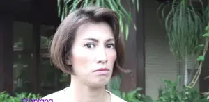 Model cantik Davina punya segudang kegiatan sosial, selain duta badak dan hewan langka, Davina juga menjadi duta kebersihan