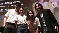 Gabriel Prince, Zara Leola, Anneth Dellicia dan Ari Irham saat konferensi pers film Kau & Dia 2 di Jakarta, Kamis (30/6/2022). Film Kau & Dia 2 adalah film terbaru dari MAXstream. Film Kau & Dia 2 ini akan tayang mulai 1 Juli 2022 di platform streaming digital tersebut. (Liputan6.com/Herman Zakharia)