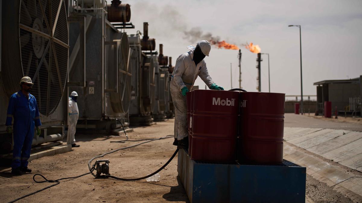 Harga Minyak Dunia Naik Tajam, Brent Cetak Lonjakan Bulanan Terbesar sepanjang Sejarah