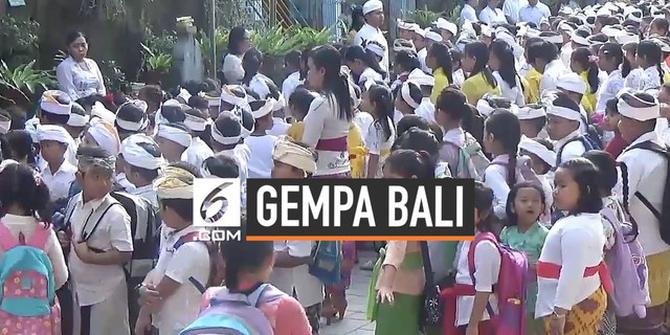 VIDEO: Ratusan Siswa SD Berhamburan Saat Denpasar Digoyang Gempa