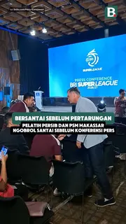 Bersantai sebelum pertarungan, Pelatih Persib dan PSM Makassar ngobrol santai sebelum konferensi pers