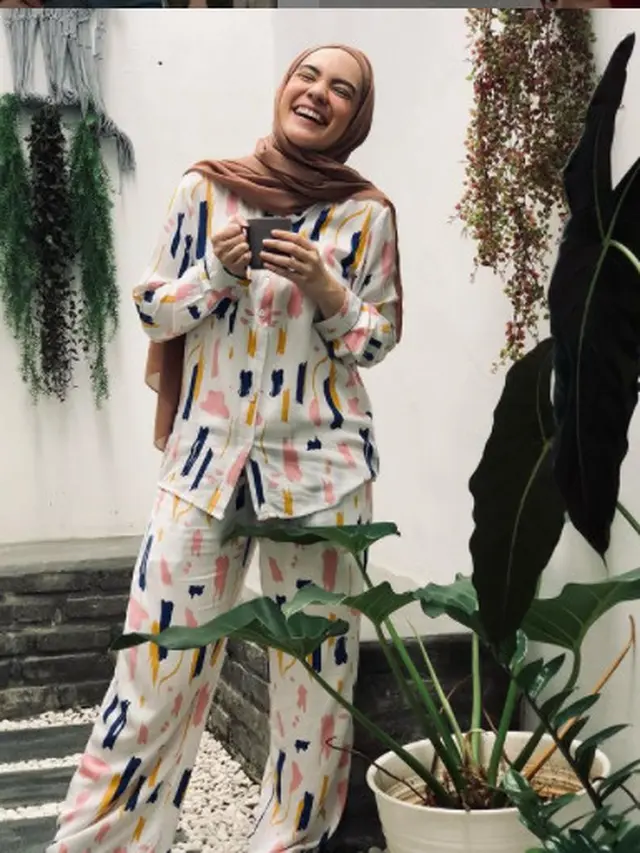 6 Potret Rumah Arya Saloka dan Putri Anne, Berkonsep Modern Minimalis
