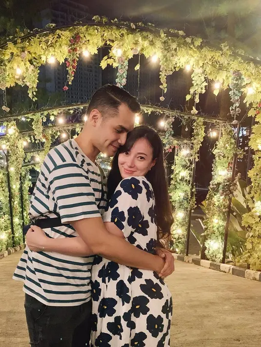 Asmirandah dan Jonas Rivanno (Instagram/asmirandah89)