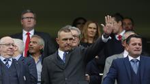 Vinnie Jones (tengah) mantan bintang Wimbledon yang kini sukses menjadi aktor Hollywwod. (AFP/Ian Kington)