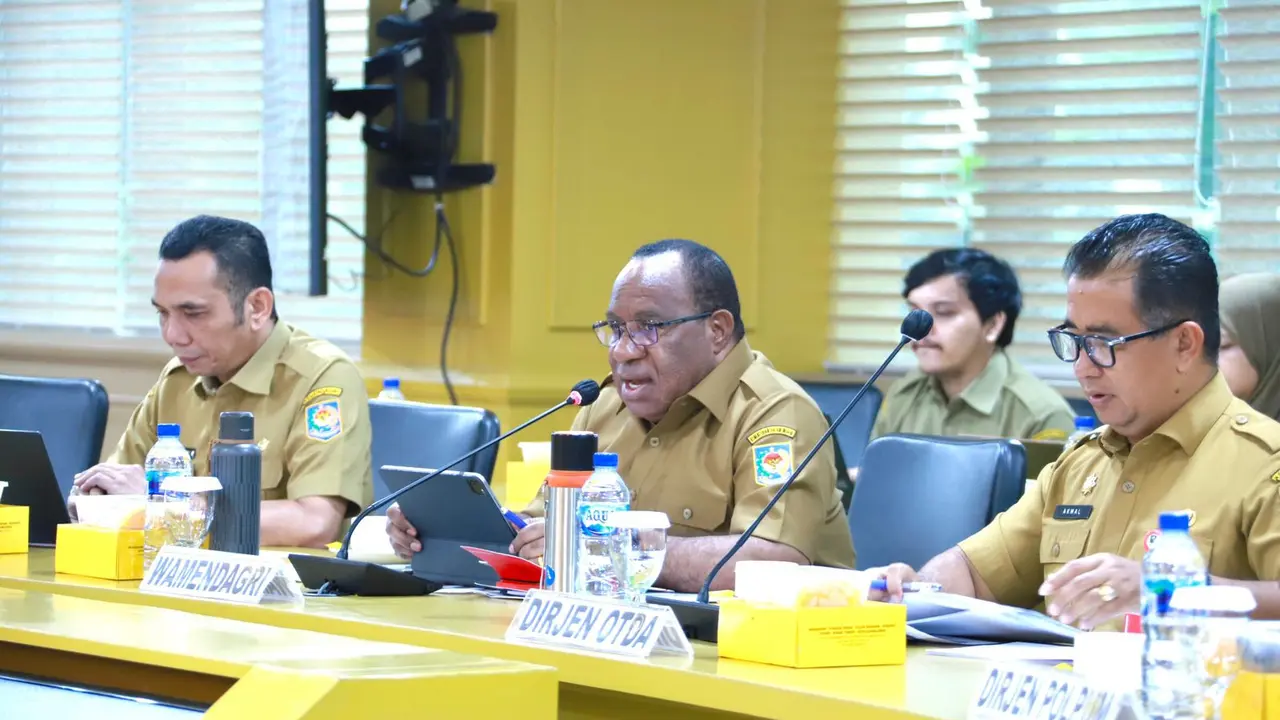 Raker Bersama DPD RI, Wamendagri Paparkan Dukungan Pemerintah dalam Gelaran Pemilu dan Pilkada Serentak 2024