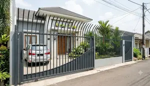 7 Inspirasi Pagar Rumah dengan Ujung Melengkung untuk Meningkatkan Keamanan Ekstra