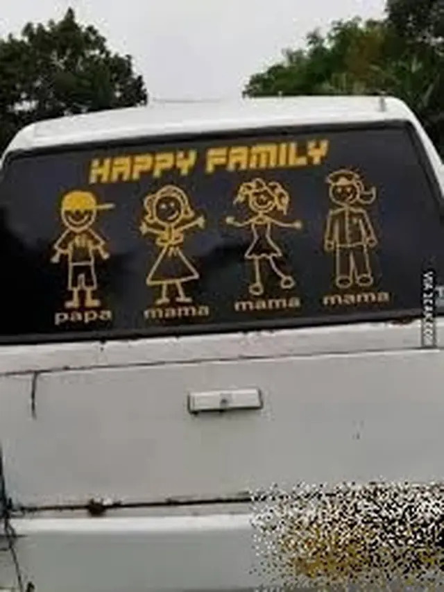 6 Stiker di Belakang Mobil Ini Nyeleneh, Bukan Keluarga Bahagia