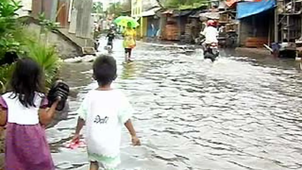 111226cbanjir-rob.jpg