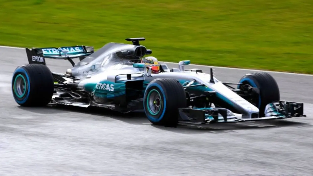 Mercedes W08 baru