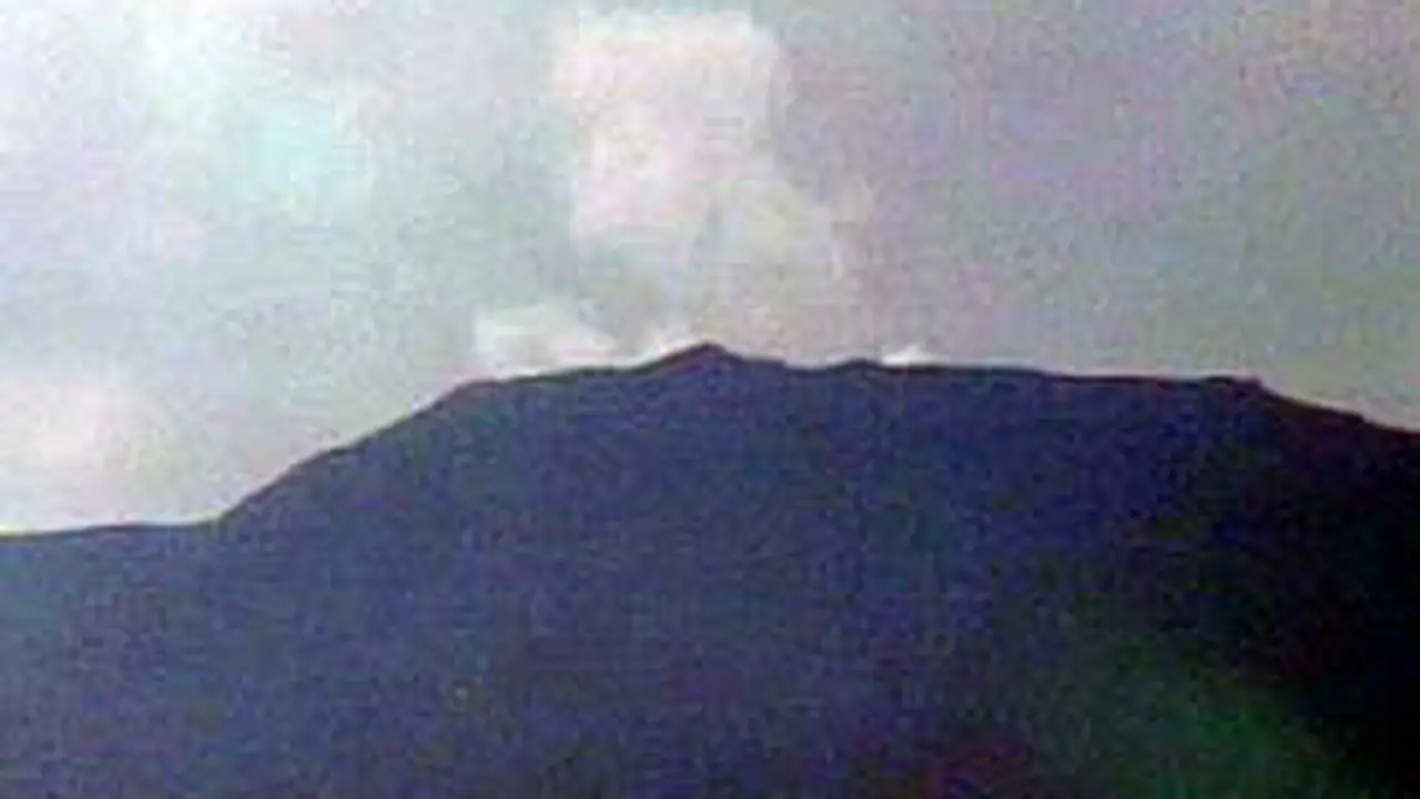 220405aGunungMarapi.jpg