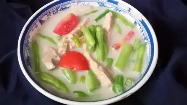 Resep gulai tempe bumbu putih. (dok. Cookpad @ibukakak)