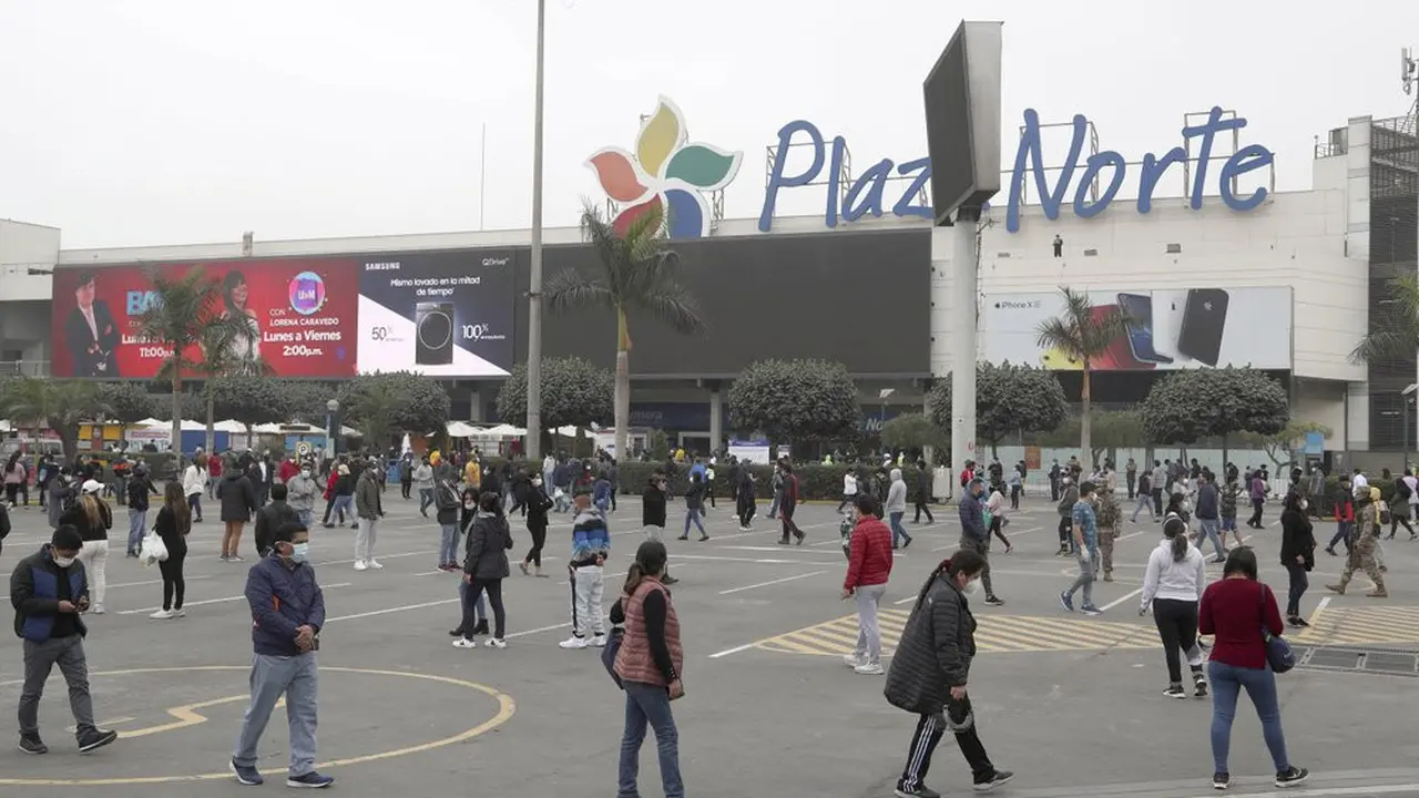 Mall di Peru kembali buka meski kasus Virus Corona (COVID-19) tinggi.