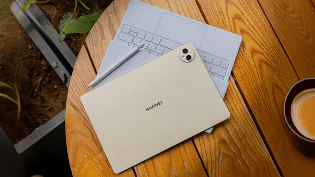 HUAWEI MatePad Pro 12.2 Inch, Lebih Dari Sekadar Laptop yang Siap Tingkatkan Kreativitas dan Produktivitas (Weber Shandwick/HUAWEI Indonesia)