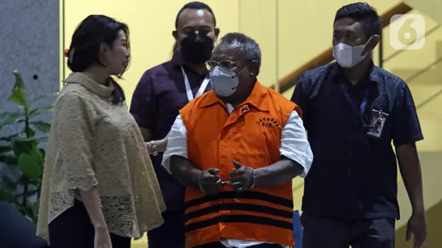 Bupati Mimika Papua nonaktif Eltinus Omaleng Kembali Jalani Pemeriksaan Lanjutan