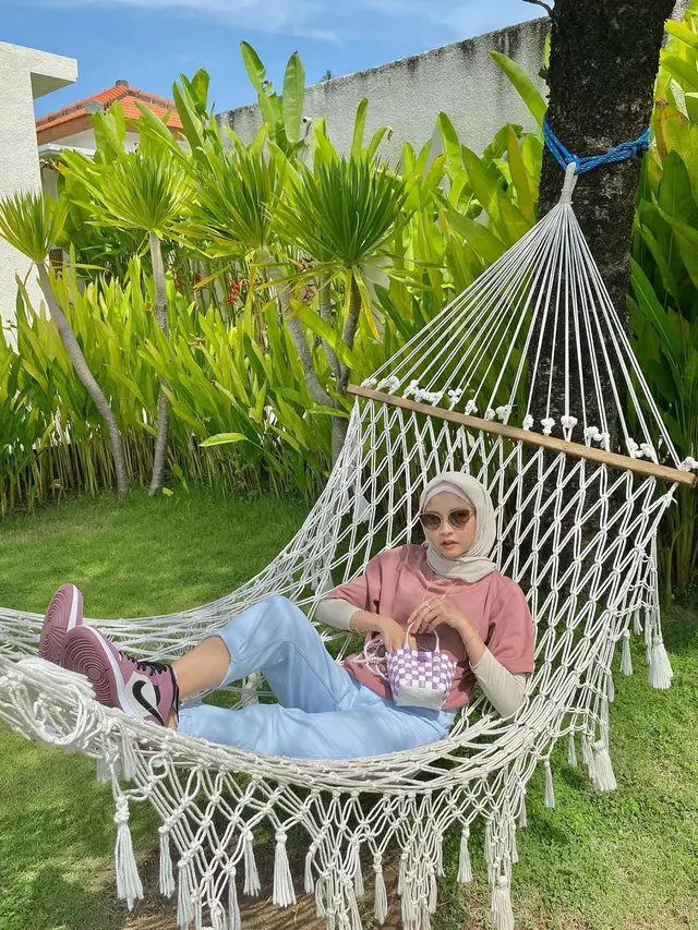 Tak Hanya Azizah Salsha, Potret Istri 6 Pesepak Bola Timnas Indonesia Ini Juga Curi Perhatian