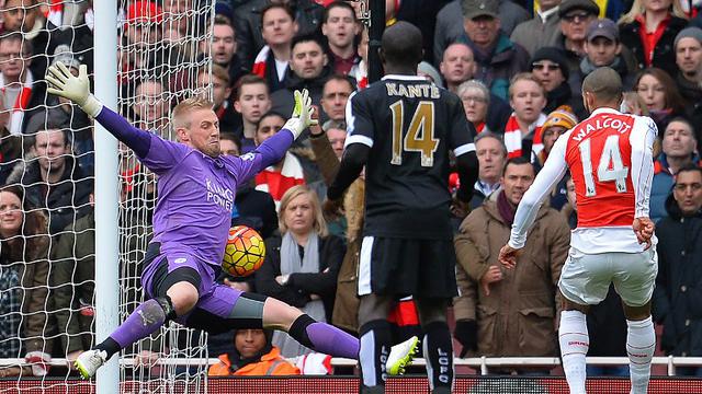 Arsenal vs Leicester: Adu Kehebatan Cech dan Schmeichel 