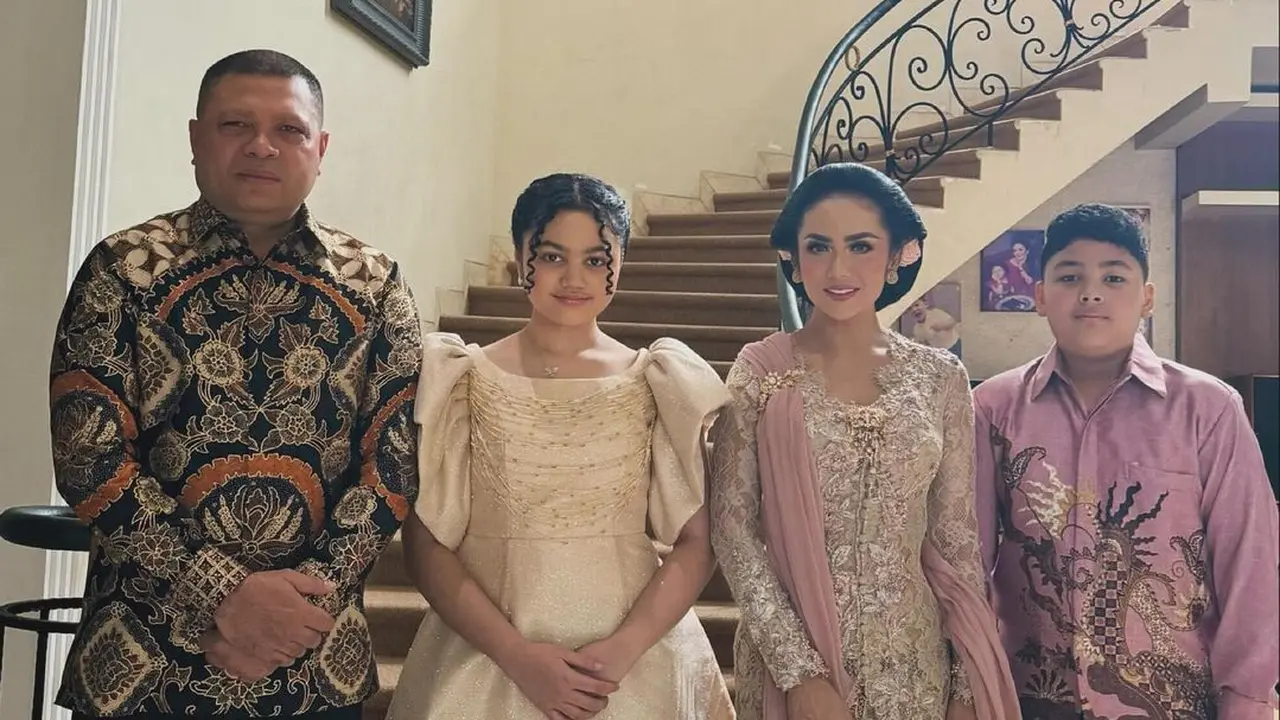 Amora Lemos turunkan berat badan (Instagram/krisdayantilemos)