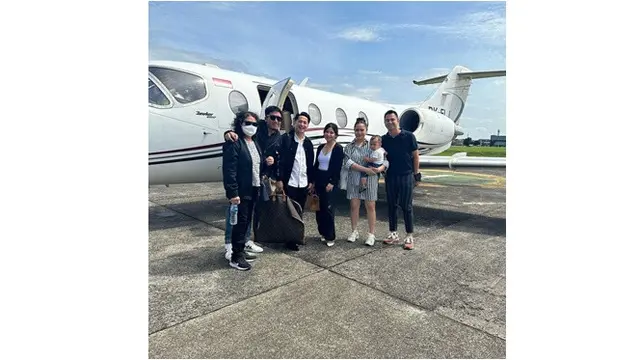7 Potret Raffi Ahmad dan Nagita Slavina Kondangan ke Pernikahan Kaesang-Erina