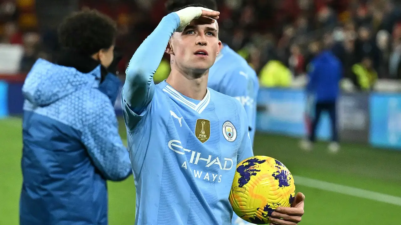FOTO Phil Foden Vs Brentford