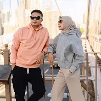 Soraya Larasati bersama suami (Instagram/sorayalarasat1)