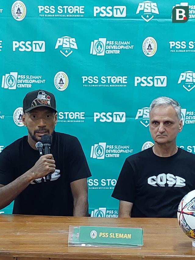 Leonard Tupamahu dan Marian Mihail