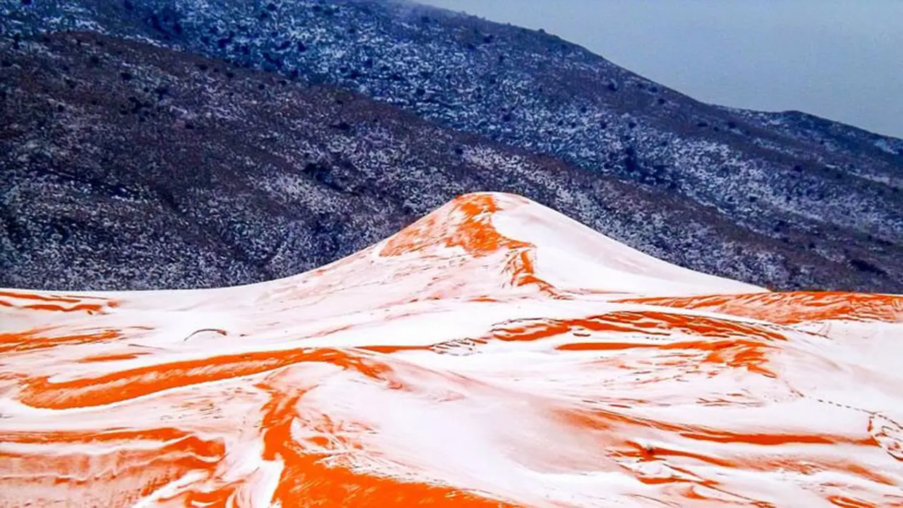 [Bintang] Setelah 37 Tahun, Gurun Sahara Turun Salju, Tanda Kiamat?