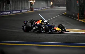 Max Verstappen Menang Perdana di F1 GP Singapura, Ungguli Charles Leclerc