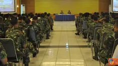 Citizen6, Surabaya: Usai dibuka Wadan Kobangdikal Brigjen TNI P.Verry Kunto. G, Waaspers Kasal langsung memberikan arahan tentang maksud dan tujuan pelaksanaan Safari Binpers. (Pengirim: Penkobangdikal)