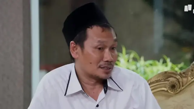 KH Bahauddin Nursalim atau Gus Baha, santri Mbah Moen pakar tafsir Al-Qur'an dan ahli Fiqih. (Foto: YT Najdwa Shihab)