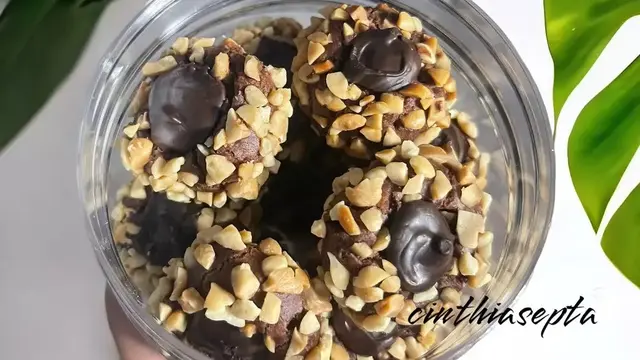 Resep kue kacang cokelat untuk lengkapi sajian Imlek. (dok. Cookpad @cinthiasepta)
