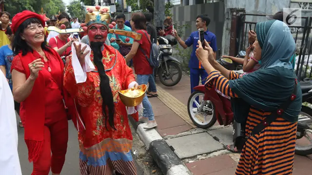 Atraksi Tatung Meriahkan Perayaan Cap Go Meh di Petojo