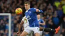 John Stones. Bek tengah Inggris berusia 28 tahun yang telah 6 musim memperkuat Manchester City ini didatangkan dari Everton pada awal musim 2016/2017. Ia total tampil dalam 95 laga di semua ajang bersama Everton dengan torehan 1 assist. The Toffees melepasnya dengan nilai transfer 55,6 juta euro atau kini setara Rp842,1 miliar. (AFP/Paul Ellis)