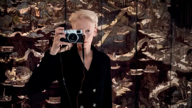 Chanel Persembahkan Koleksi Métiers d'Art 2024/25 di West Lake Hangzhou, Terinspirasi dari Coromandel Screen