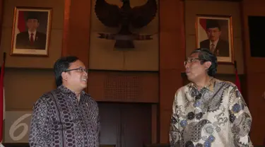 Menteri Keuangan Bambang PS Brodjonegoro (kiri), Wamenkeu Mardiasmo saat akan memberi keterengan pers di Gedung Pajak, Jakarta, (3/11/2015). Dalam keterangan tersebut Menkeu menjelaskan perincian APBN 2016 yang telah disahkan. (Liputan6.com/Angga Yuniar)