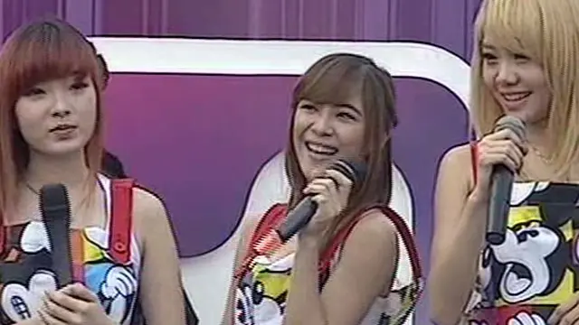 [VIDEO] Cherrybelle - Pergi Ke Bulan