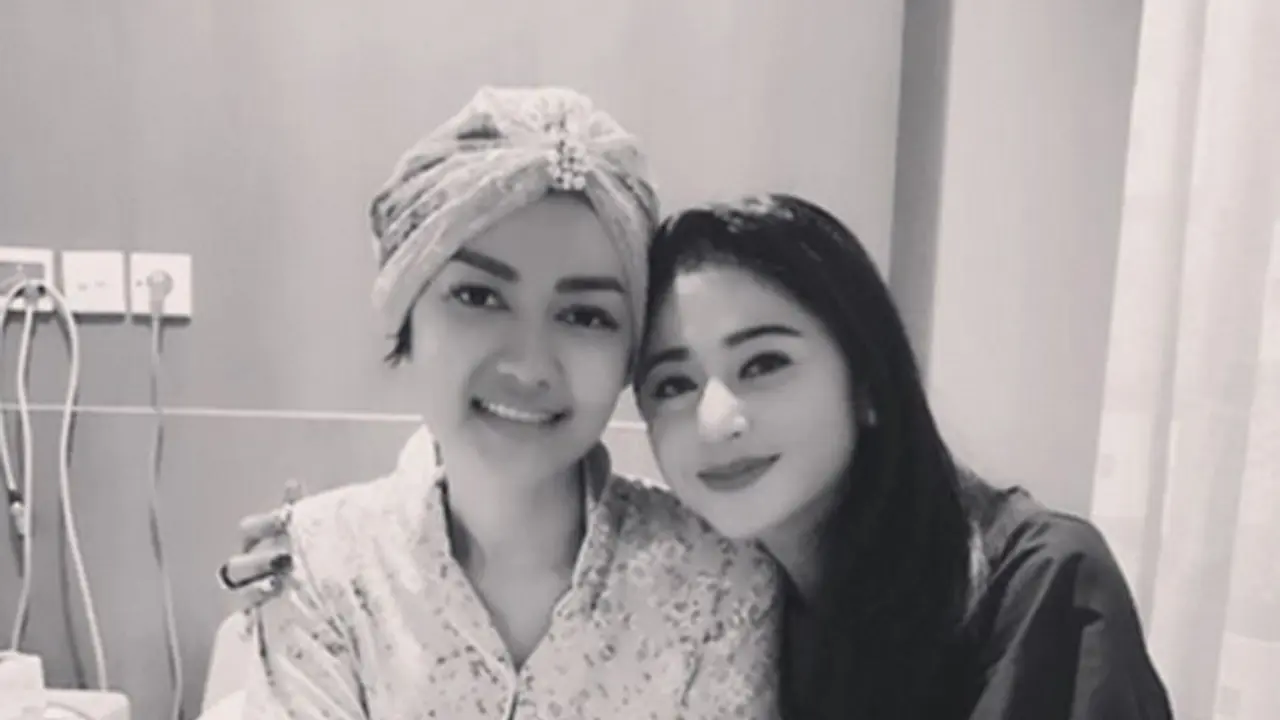 Julia Perez dan Dewi Perssik