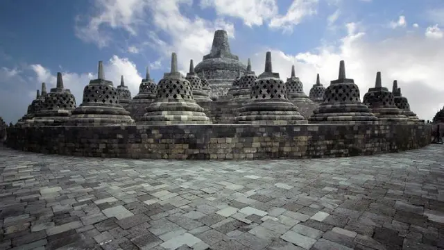 Film dan objek wisata dapat saling mendukung satu sama lain.