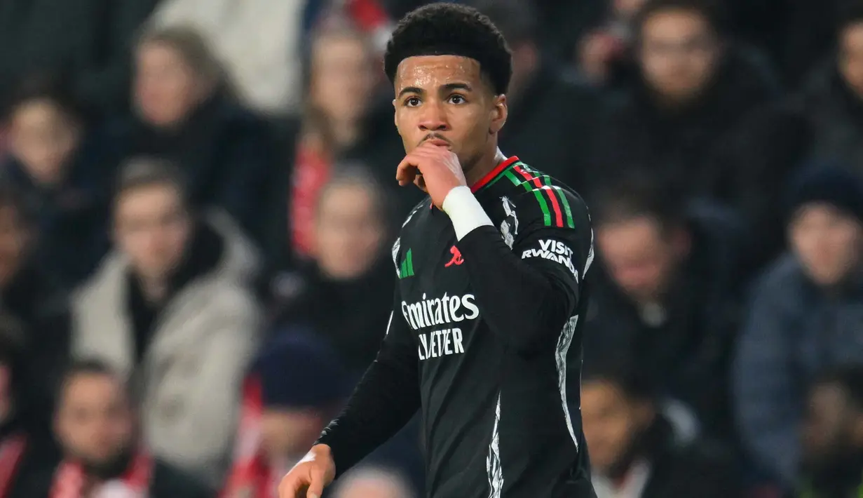 Tiga menit berselang, Arsenal menggandakan keunggulan atas PSV Eindhoven lewat gol Ethan Nwaneri pada menit ke-21. (JOHN THYS/AFP)