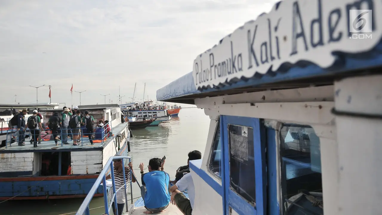 Pelabuhan Kali Adem di Akhir Pekan
