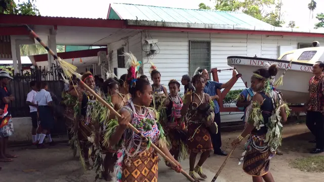2 Ambulans Tambah Keakraban Warga Perbatasan Papua-Papua Nugini