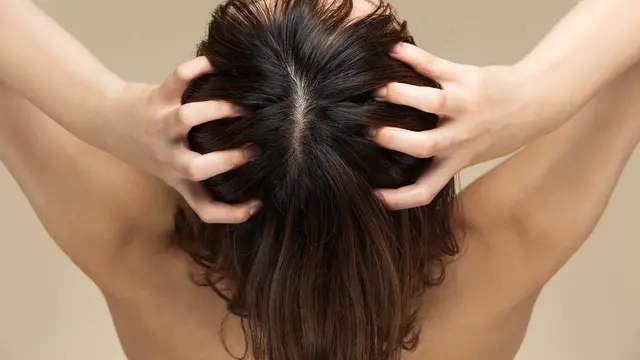 Penggunaan Teknik Pemijatan untuk Tingkatkan Pertumbuhan Rambut, Intip Panduannya!