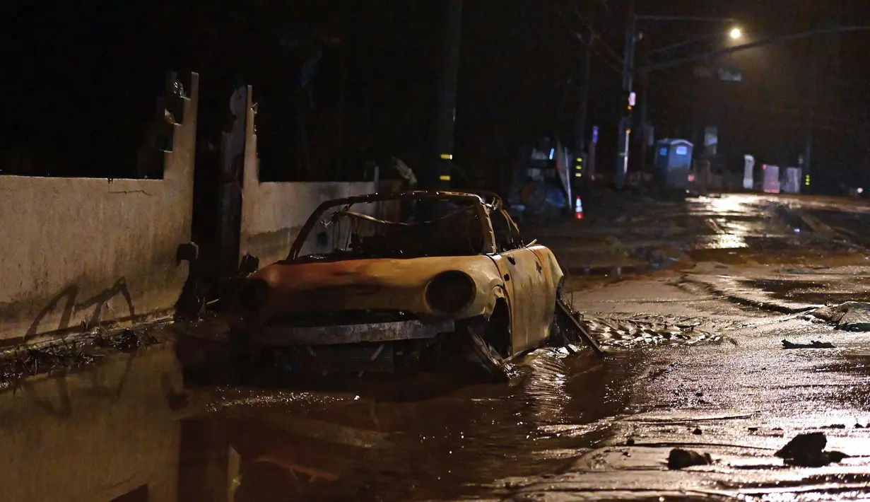 Los Angeles County dilanda setidaknya enam kebakaran besar pada Desember hingga Januari lalu. (AGUSTIN PAULLIER/AFP)