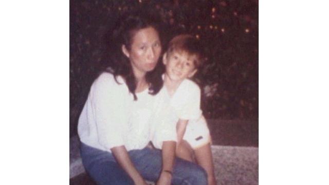 6 Foto Jadul Bertrand Antolin dari Kecil Hingga Remaja, Curi Perhatian