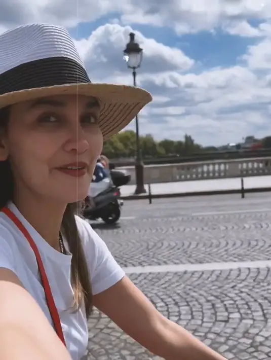Luna Maya menggunakan sepeda saat berkeliling kota Paris, Prancis. Netizen pun ramai berkomentar di Instagram Luna Maya. “enjoy your life mbakyu” dari salah satu komentar pengikutnya di Instagram. (Instagram/lunamaya)