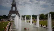 Menara Eiffel dan Museum Louvre Paris Terdampak Gelombang Panas Ekstrem di Eropa