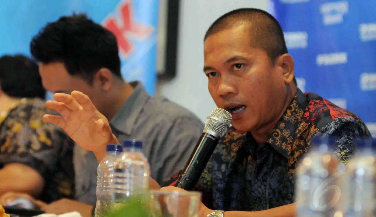 Dalam diskusi yang membahas Pilkada langsung atau tidak langsung, politisi PAN, Yandri Susanto menambahkan tingginya biaya pilkada langsung menjadi preseden baik bagi pemerintahan Jokowi-JK untuk penghematan, (13/9/14). (Liputan6.com/Herman Zakharia)