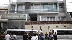 Pembunuhan sadis di Pulomas ternyata menyimpan beberapa fakta yang diungkap saksi mata.