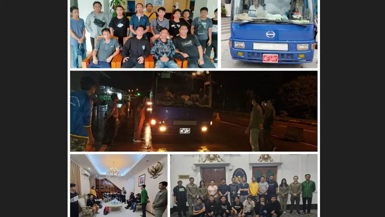 14 WNI korban Tindak Pidana Perdagangan Orang (TPPO) di Myanmar dievakuasi oleh para perwakilan TNI di kantor atase pertahanan (athan) Indonesia di Myanmar. (dok TNI)